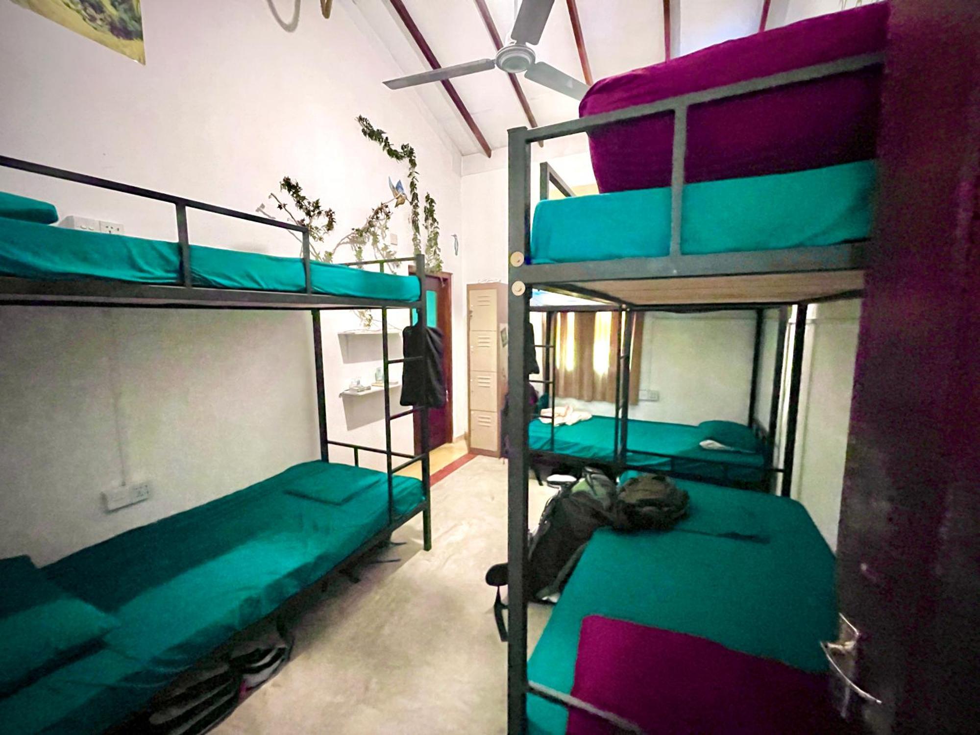 Rockstel Towers Backpacker Hostel Unawatuna Dış mekan fotoğraf