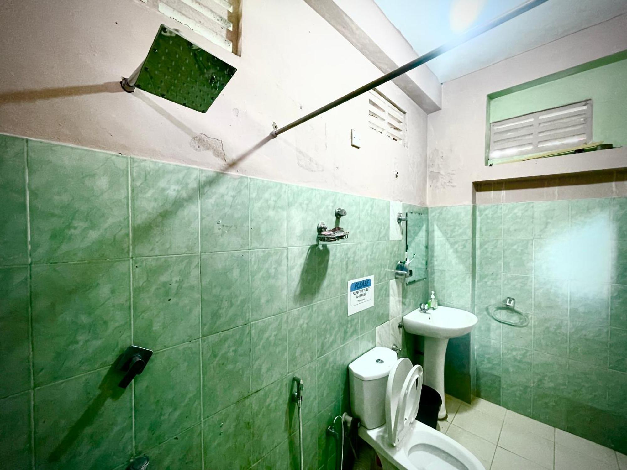 Rockstel Towers Backpacker Hostel Unawatuna Dış mekan fotoğraf